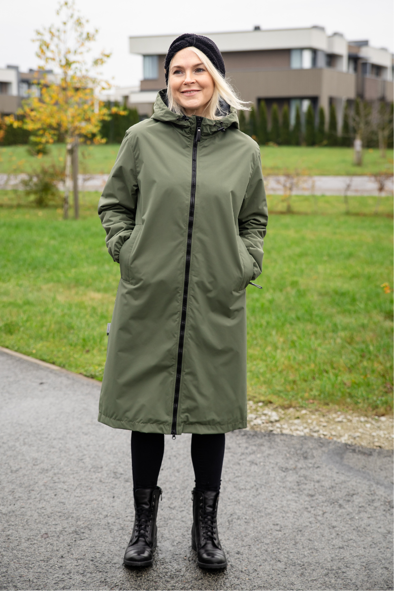 Lenne-mantel-Robina-roheline-ja-Behmo-must-meriino-peapael (1)